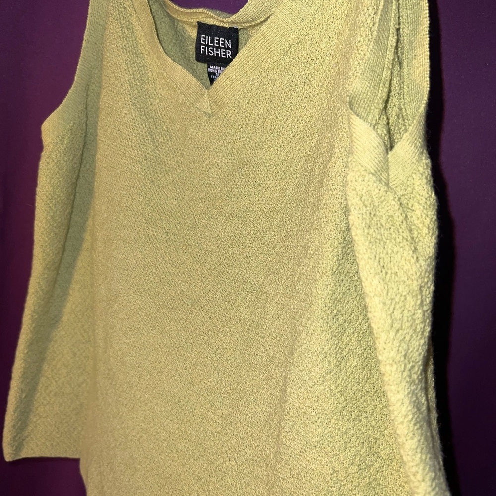 Women’s Textured Tank Top in Light green